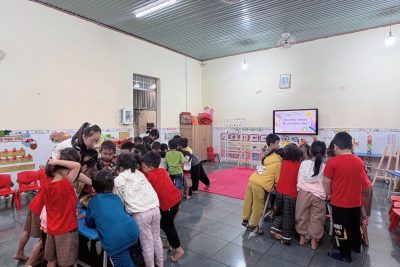 Hoạt động: Tạo hình – Lớp Lá 1